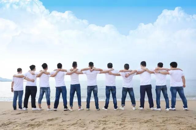 選擇企業(yè)定制文化衫什么選擇最合適，你不知道的知識(shí)?